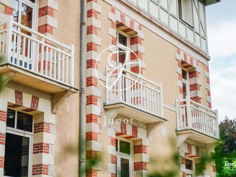 Maison Nantes - 7 chambres - 627m²