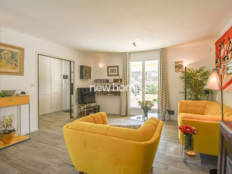 Maison Entrecasteaux - 4 chambres - 105m²