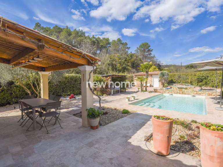 Maison Entrecasteaux - 4 chambres - 105m²