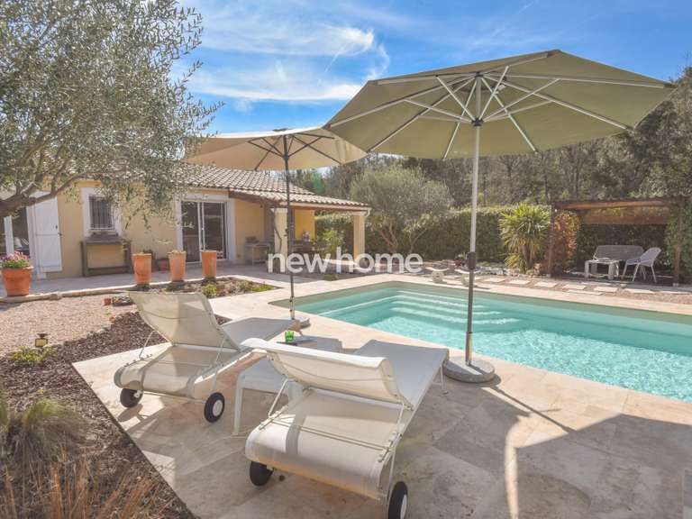 Maison Entrecasteaux - 4 chambres - 105m²