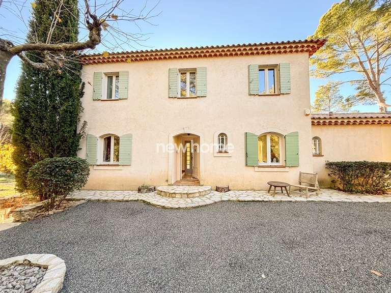 Maison Flayosc - 4 chambres - 150m²