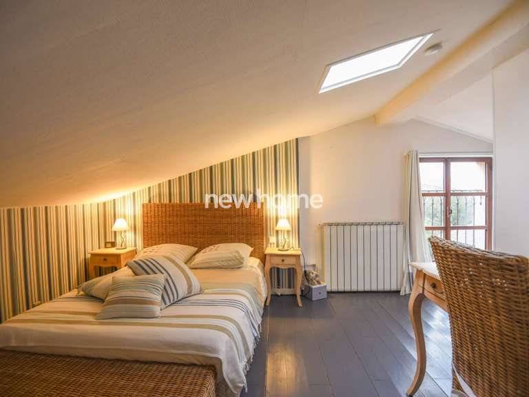 Maison Le Cannet-des-Maures - 4 chambres - 210m²