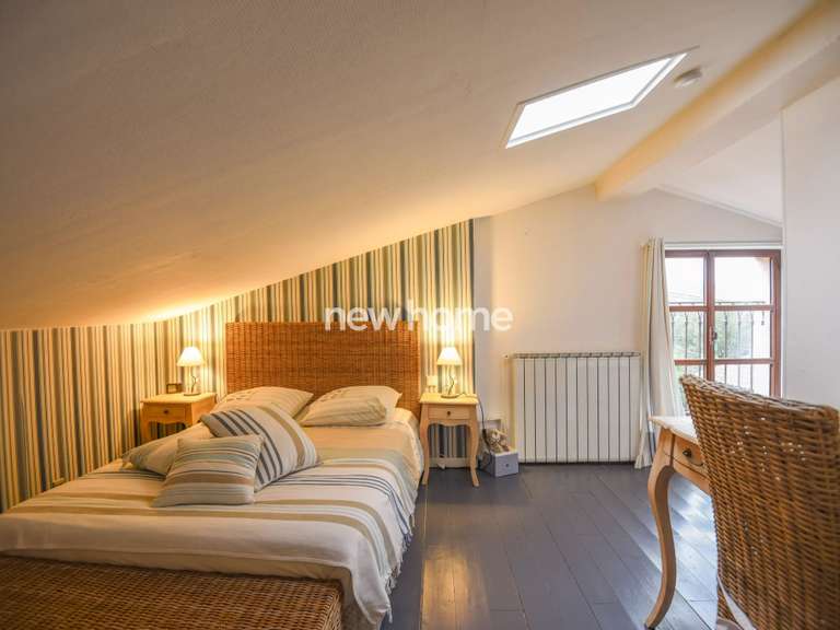 Maison Le Cannet-des-Maures - 4 chambres - 210m²
