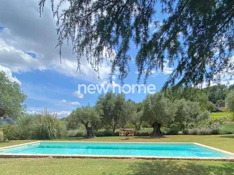 Maison Le Cannet-des-Maures - 4 chambres - 210m²