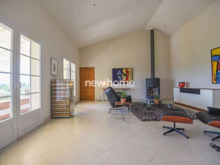 Maison Entrecasteaux - 6 chambres - 254m²