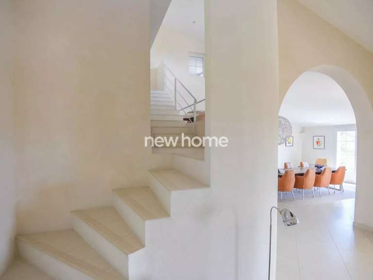 Maison Entrecasteaux - 6 chambres - 254m²