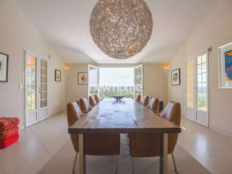 Maison Entrecasteaux - 6 chambres - 254m²