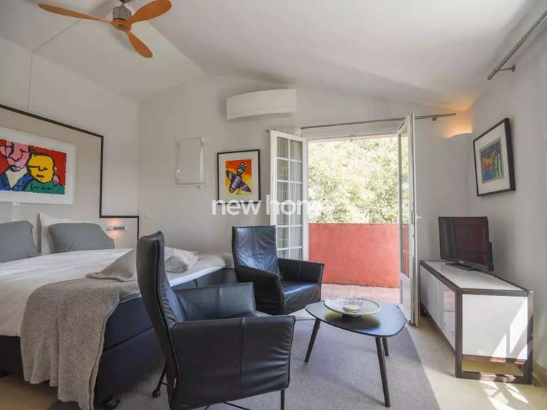 Maison Entrecasteaux - 6 chambres - 254m²