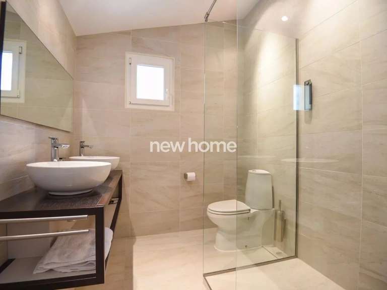 Maison Entrecasteaux - 6 chambres - 254m²