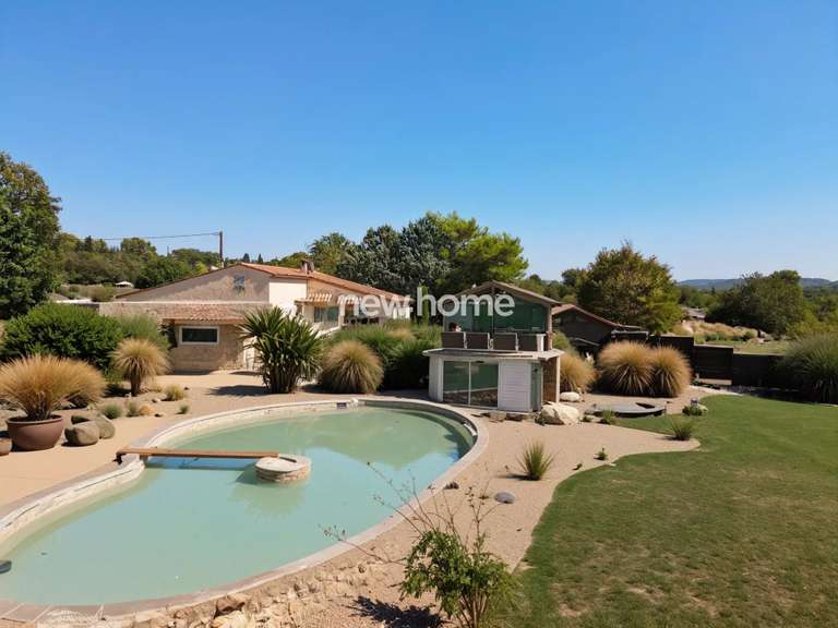 Maison Tourrettes - 4 chambres - 180m²