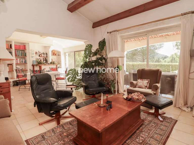 House Bagnols-en-Forêt - 4 bedrooms - 175m²