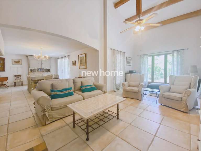 Maison Saint-Paul-en-Forêt - 4 chambres - 190m²