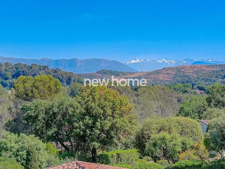 Maison Biot - 5 chambres - 235m²