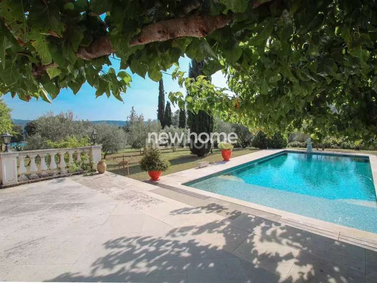 Maison Montauroux - 4 chambres - 280m²