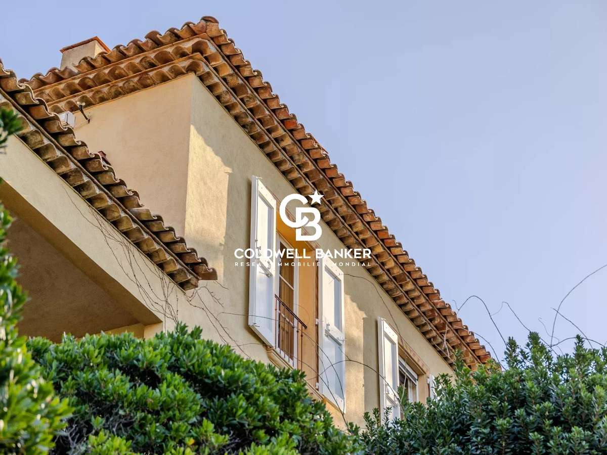 House Rayol-Canadel-sur-Mer