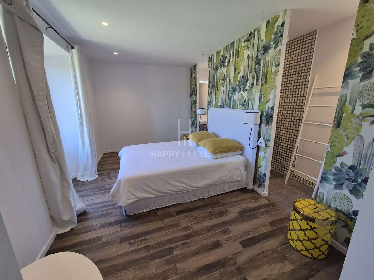 Maison Noves