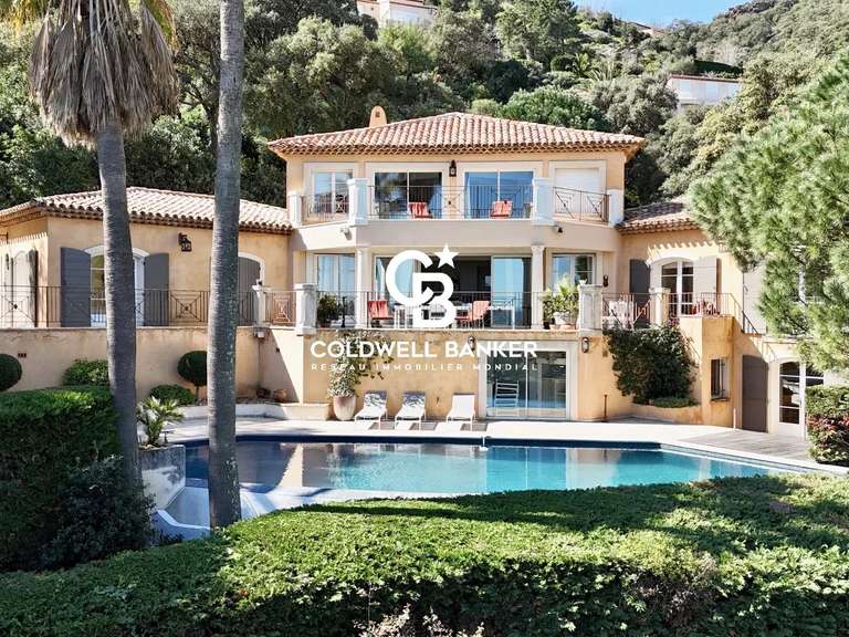 Maison Cavalaire-sur-Mer - 8 chambres - 360m²
