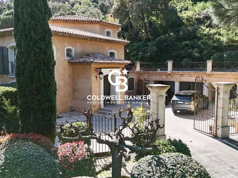 Maison Cavalaire-sur-Mer - 8 chambres - 360m²