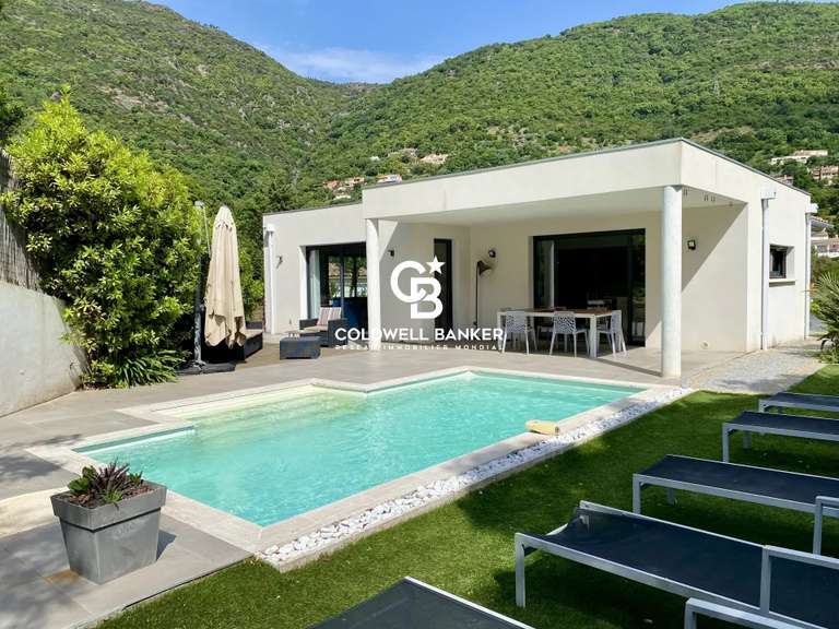 Maison Cavalaire-sur-Mer - 5 chambres - 180m²