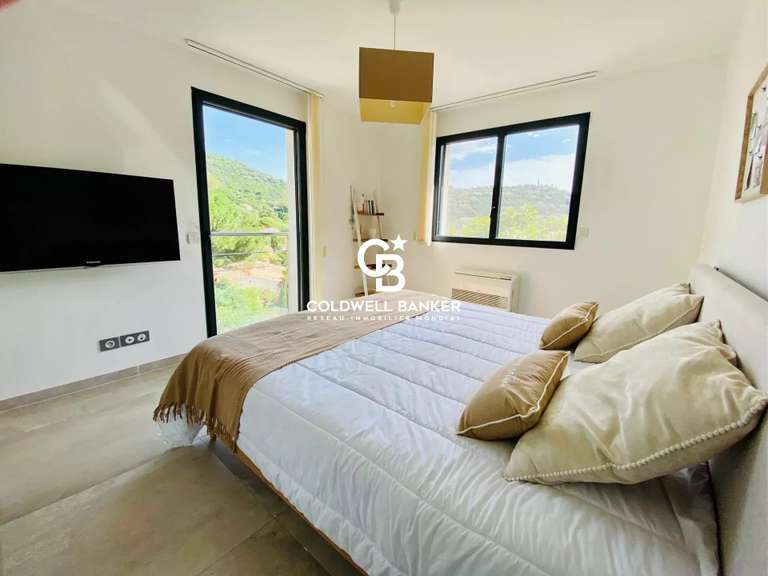 Maison Cavalaire-sur-Mer - 5 chambres - 180m²
