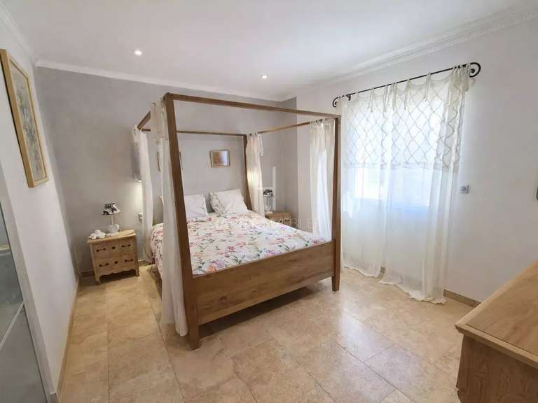 Maison Mollégès - 6 chambres - 209m²