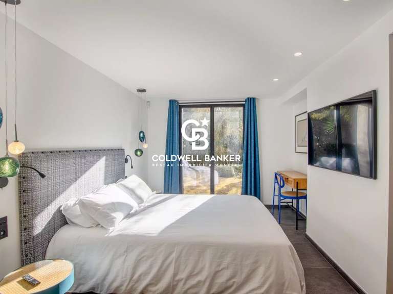 Maison La Croix-Valmer - 5 chambres - 280m²