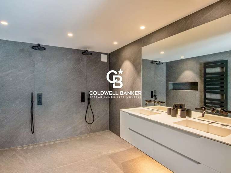 Maison La Croix-Valmer - 5 chambres - 280m²