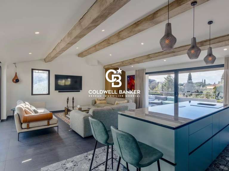Maison La Croix-Valmer - 5 chambres - 280m²