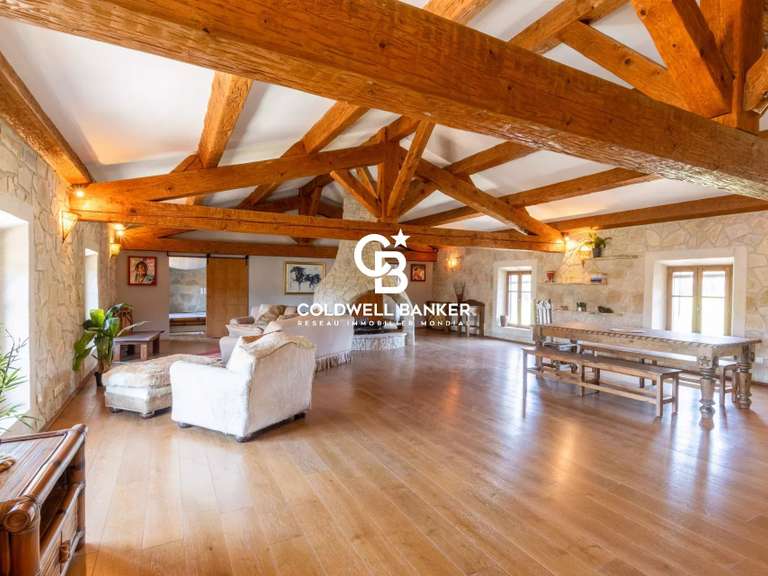 Maison Ampus - 1345m²