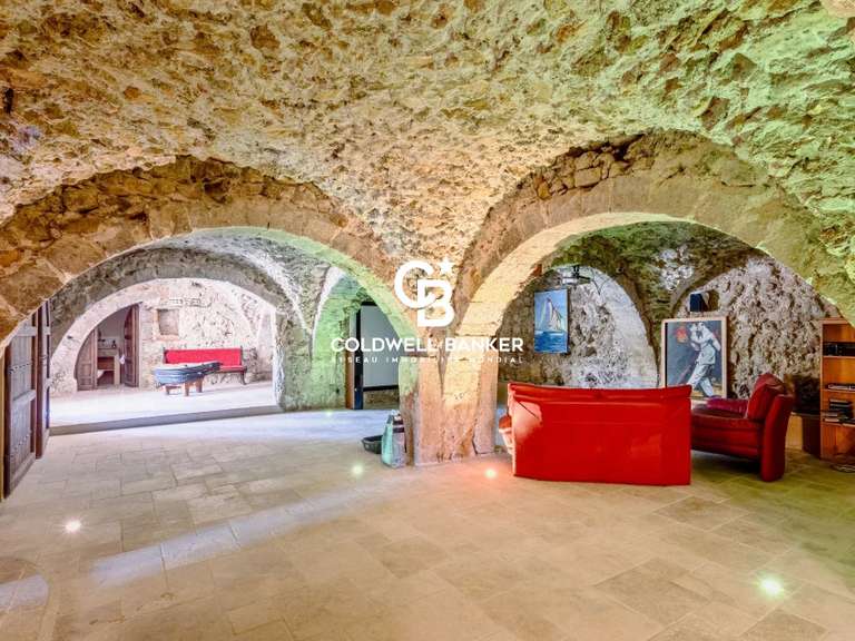 Maison Ampus - 1345m²
