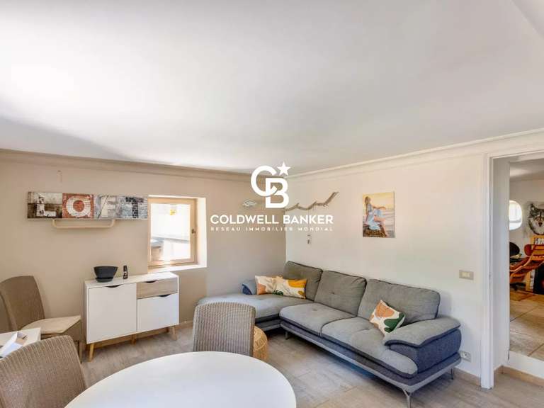 Maison Ampus - 1345m²