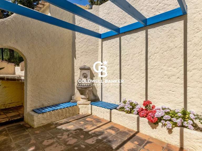 Maison Bormes-les-Mimosas - 6 chambres - 239m²