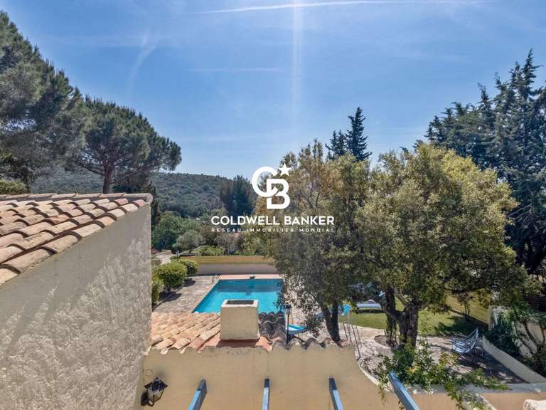 Maison Bormes-les-Mimosas - 6 chambres - 239m²