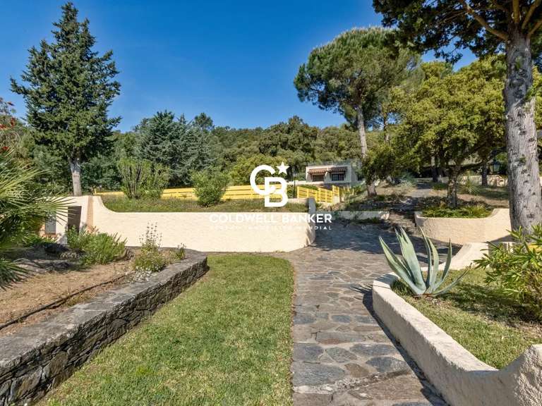 Maison Bormes-les-Mimosas - 6 chambres - 239m²