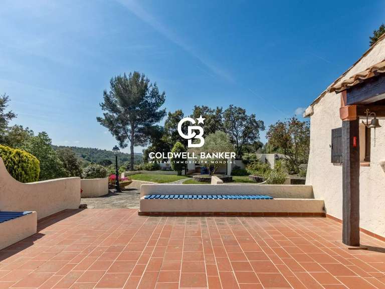 Maison Bormes-les-Mimosas - 6 chambres - 239m²