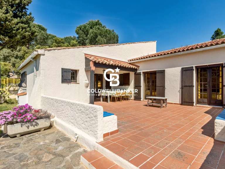Maison Bormes-les-Mimosas - 6 chambres - 239m²