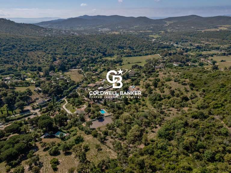 Maison Bormes-les-Mimosas - 6 chambres - 239m²