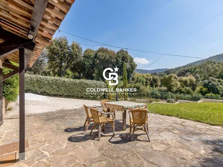Maison Bormes-les-Mimosas - 6 chambres - 239m²