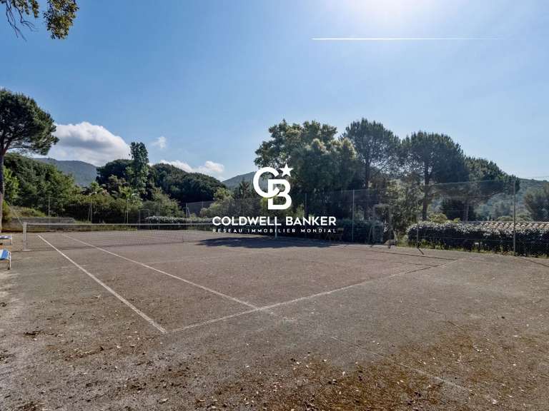 Maison Bormes-les-Mimosas - 6 chambres - 239m²