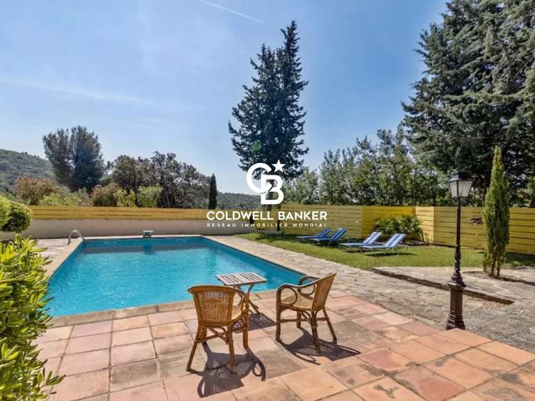 Maison Bormes-les-Mimosas - 6 chambres - 239m²