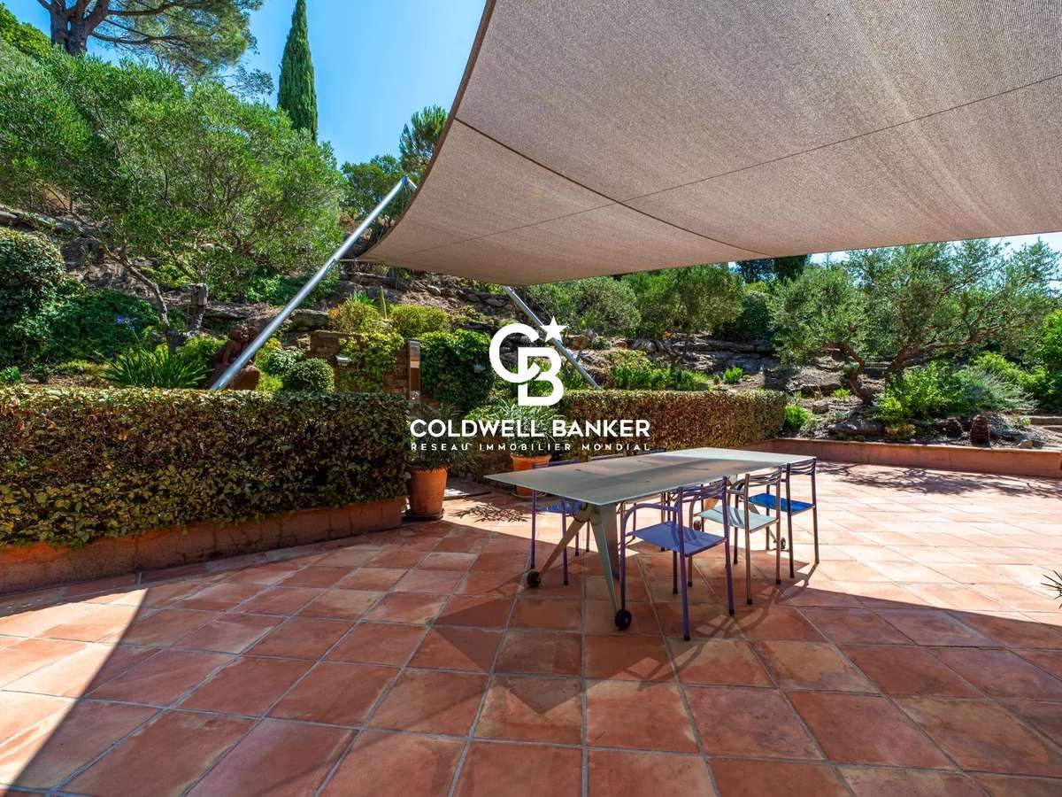 House Rayol-Canadel-sur-Mer