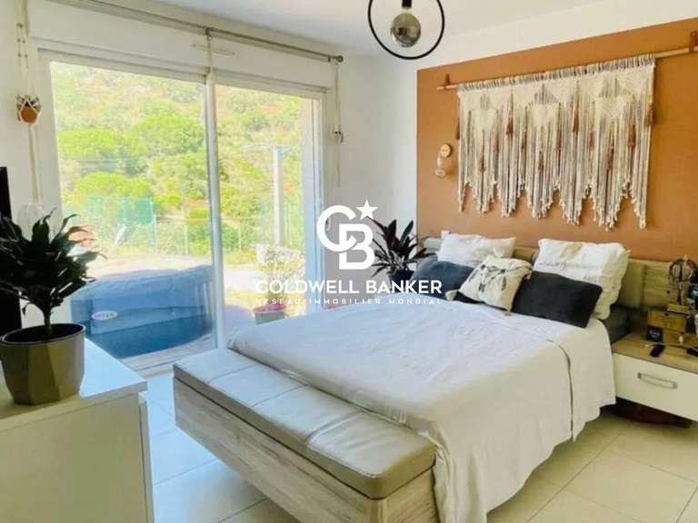 Maison Bormes-les-Mimosas - 4 chambres - 190m²