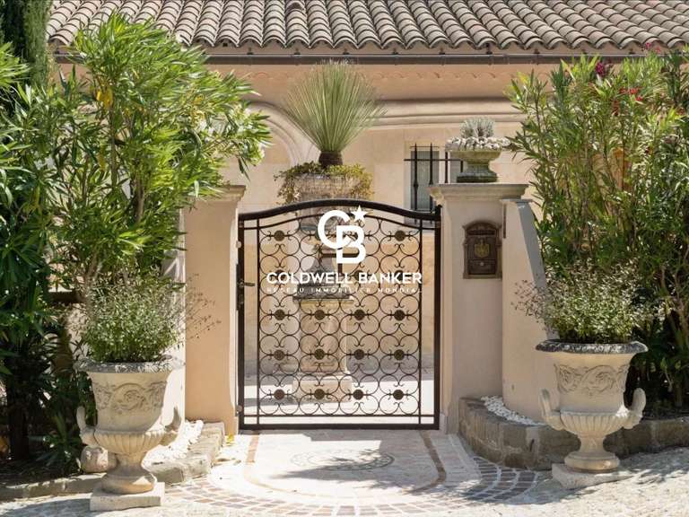 Maison La Croix-Valmer - 4 chambres - 180m²