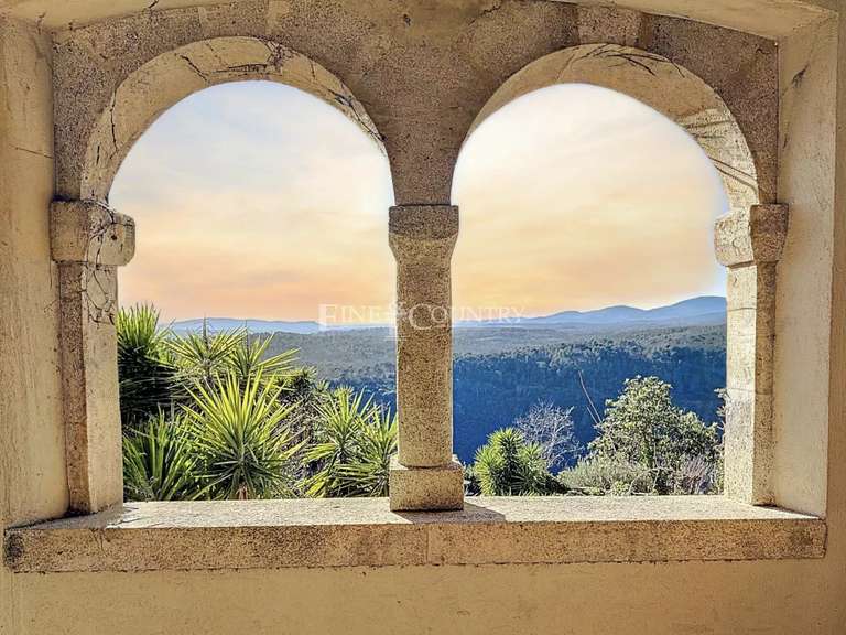 Maison Saint-Cézaire-sur-Siagne - 10 chambres - 536m²