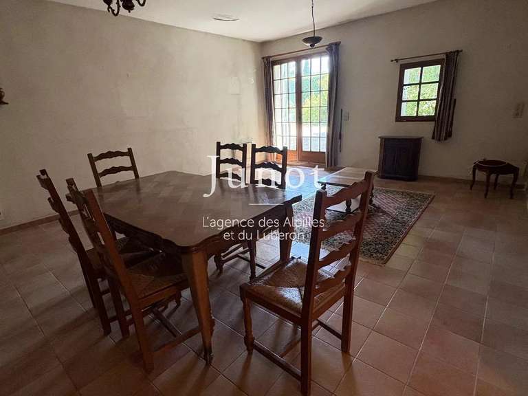 Maison Saint-Rémy-de-Provence - 4 chambres - 127m²