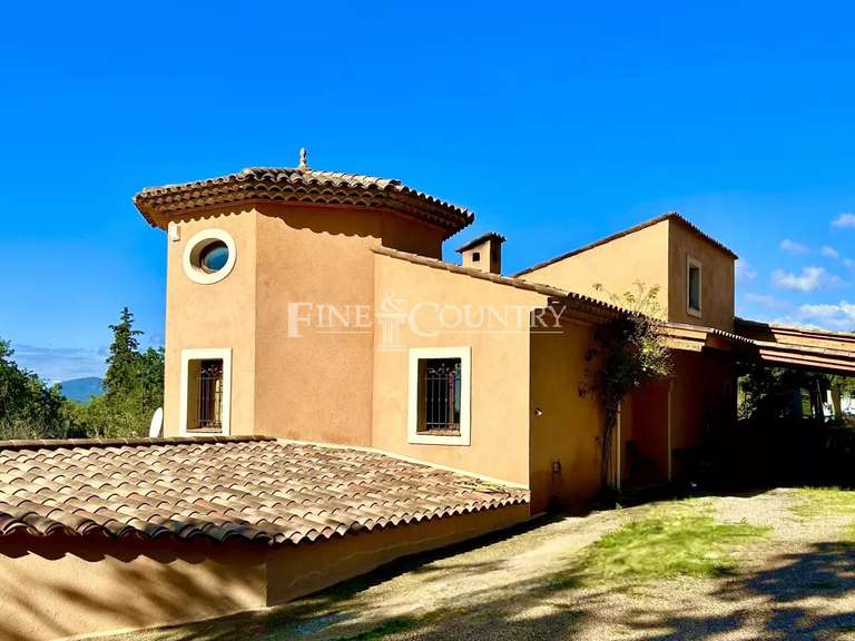 Maison Saint-Cézaire-sur-Siagne - 6 chambres - 240m²