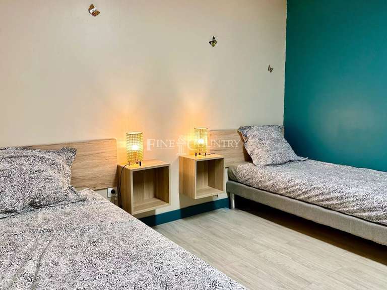 Maison Saint-Cézaire-sur-Siagne - 6 chambres - 240m²