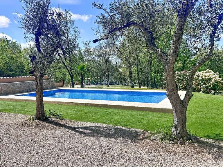 Maison Saint-Cézaire-sur-Siagne - 6 chambres - 240m²