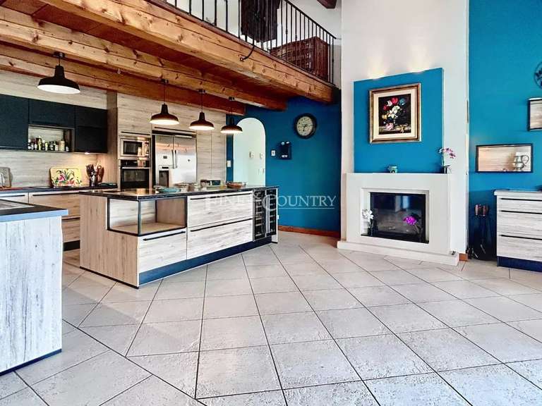 Maison Saint-Cézaire-sur-Siagne - 6 chambres - 240m²