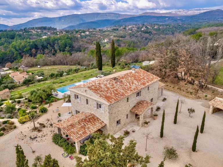 Maison Tourrettes - 5 chambres - 328m²